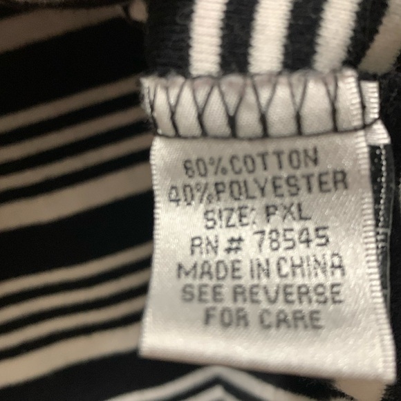 4/$10 Black/white size XL petite cotton blend top - Picture 3 of 5